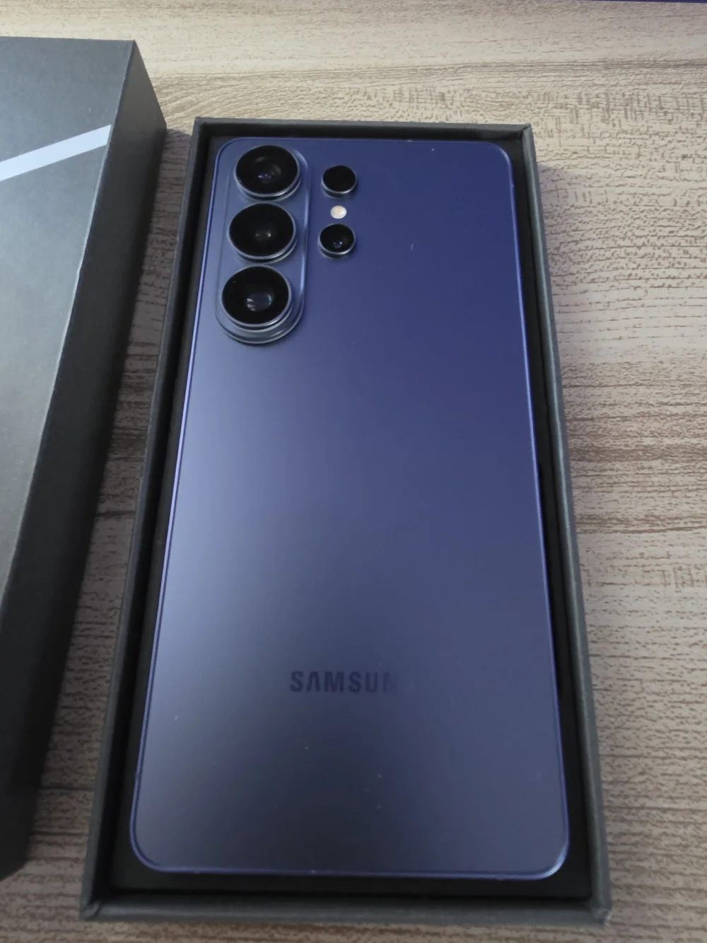Samsung S26 Ultra In Ultra Violet